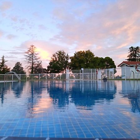 Albergue Zaragoza Camping Exteriér fotografie