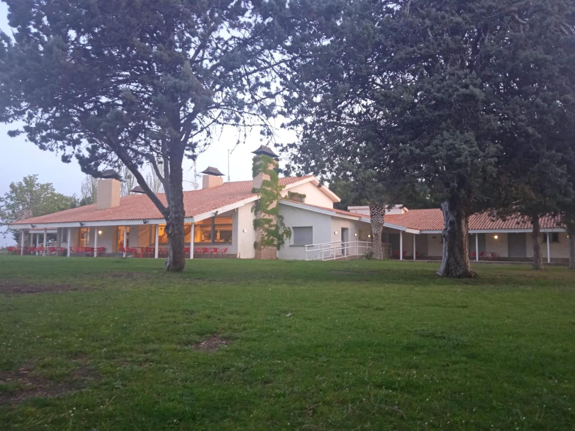 Albergue Zaragoza Camping Exteriér fotografie