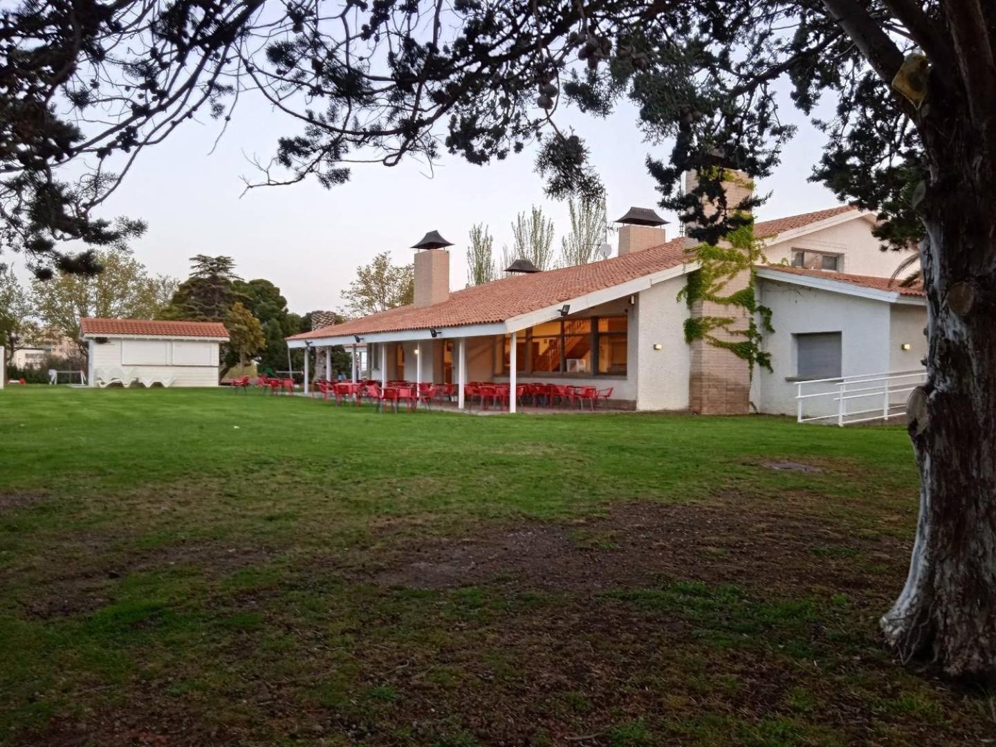 Albergue Zaragoza Camping Exteriér fotografie
